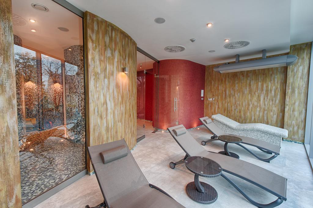 Hotel Lazur & Conference